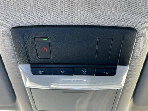 Certified 2022 Nissan Rogue SV image 37