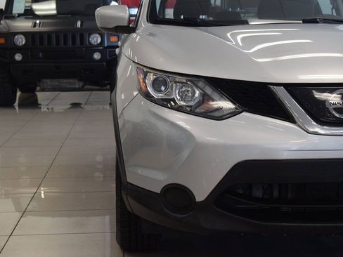 Used 2019 Nissan Rogue Sport S FWD image 12