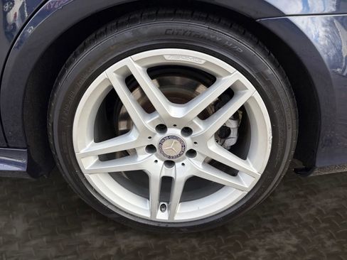 Used 2014 Mercedes-Benz E 550 4MATIC Sedan image 39