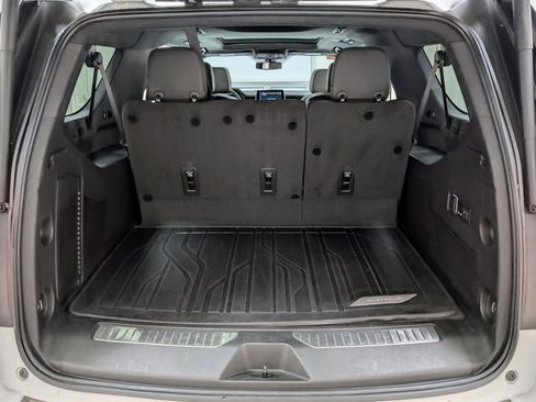 Used 2022 Chevrolet Suburban RST w/ Luxury Package AWD/4WD image 22