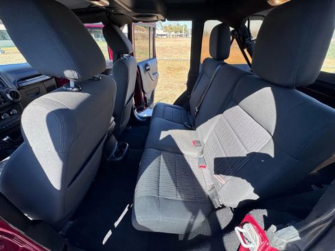 Used 2012 Jeep Wrangler Unlimited Sport image 12