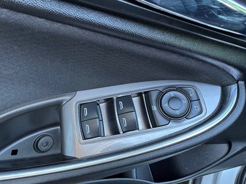Used 2016 Chevrolet Malibu LT FWD image 13