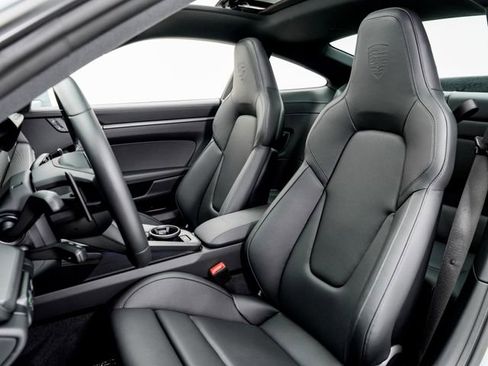 Certified 2026 Porsche 911 Carrera RWD image 5