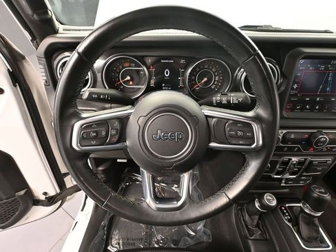 Used 2021 Jeep Wrangler Unlimited Sahara AWD/4WD image 31