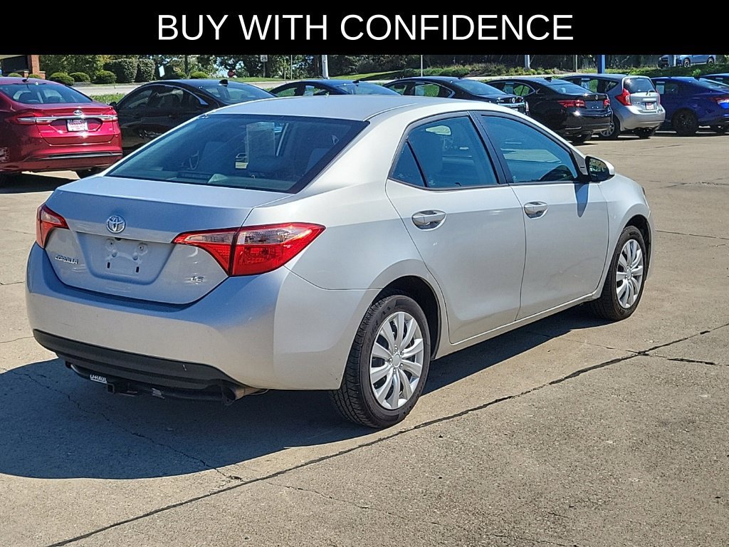 Used 2017 Toyota Corolla LE FWD image 4