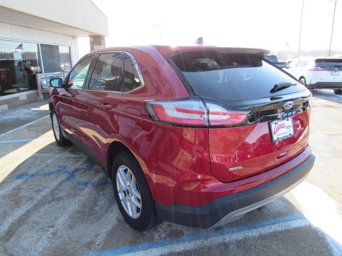 Used 2024 Ford Edge SEL w/ Convenience Package image 8