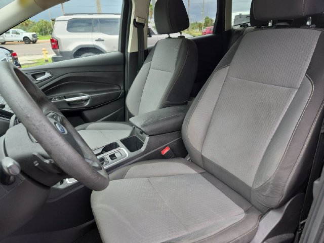 Used 2017 Ford Escape SE w/ SE Cold Weather Package FWD image 11