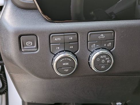 New 2026 GMC Sierra 1500 Elevation w/ X31 Off-Road Package AWD/4WD image 14