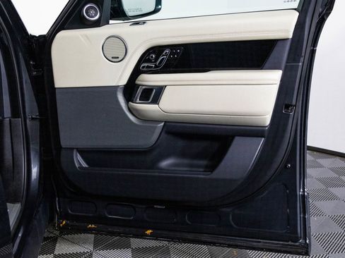 Used 2019 Land Rover Range Rover HSE image 43