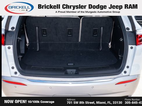 Used 2023 Buick Enclave Essence w/ Experience Buick Package FWD image 9