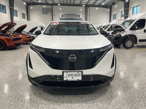Used 2024 Nissan Ariya AWD image 2