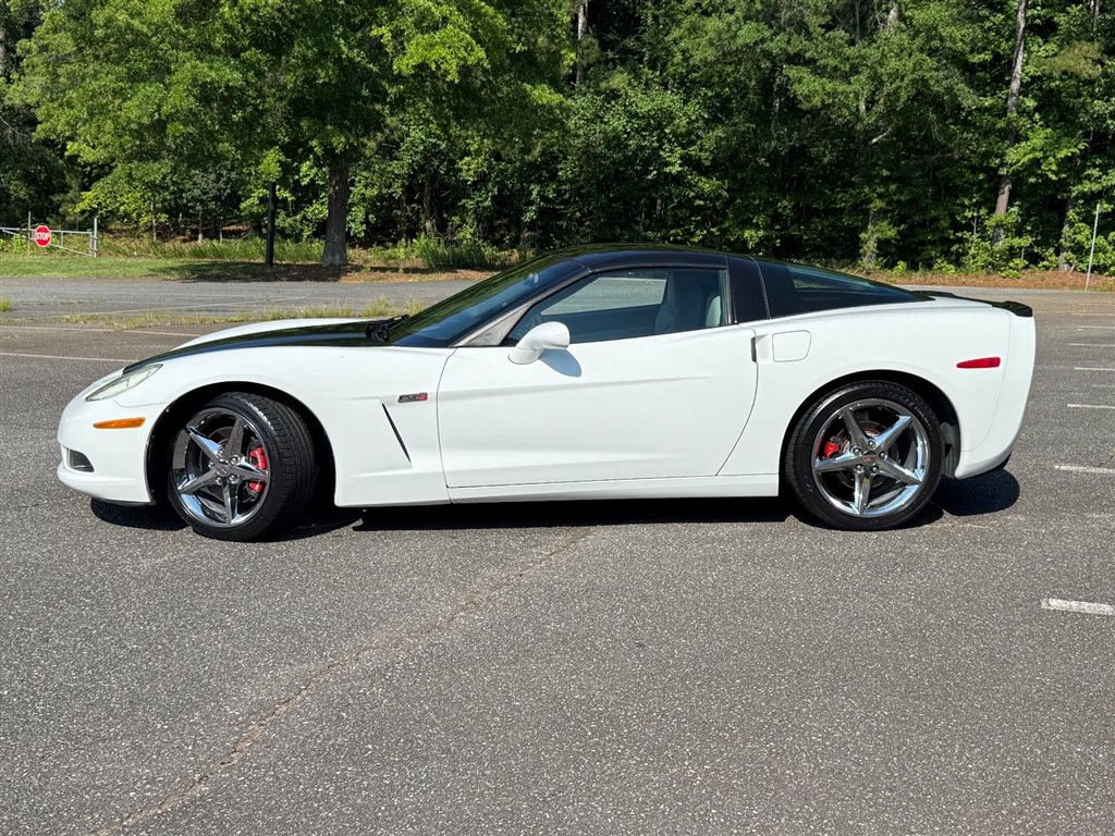 Used 2013 Chevrolet Corvette Coupe w/ 3LT Preferred Equipment Group RWD image 4