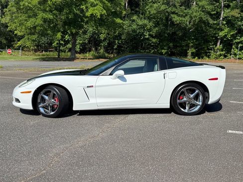 Used 2013 Chevrolet Corvette Coupe w/ 3LT Preferred Equipment Group RWD image 4