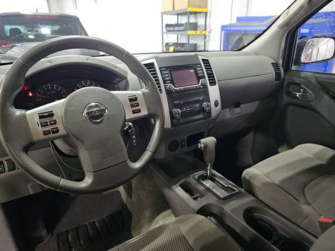 Used 2018 Nissan Frontier SV RWD image 10
