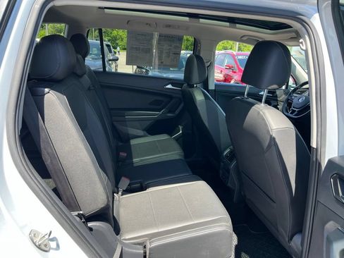 Used 2018 Volkswagen Tiguan SE w/ Panoramic Sunroof Package AWD/4WD image 22