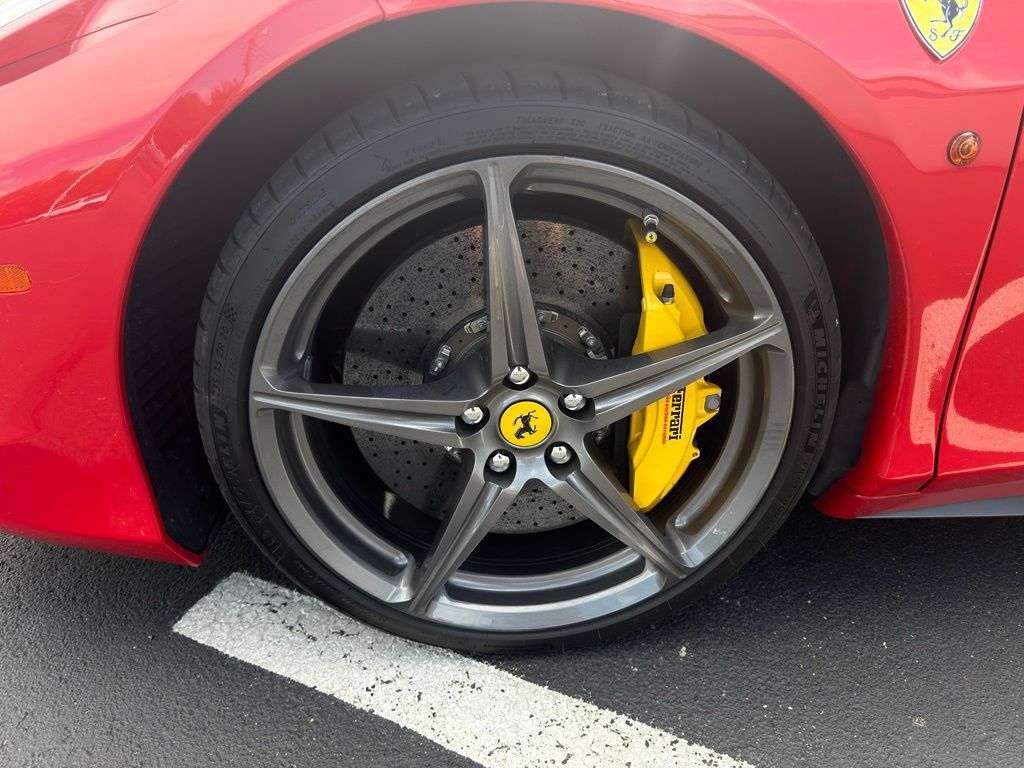 Used 2011 Ferrari 458 Italia Coupe RWD image 10