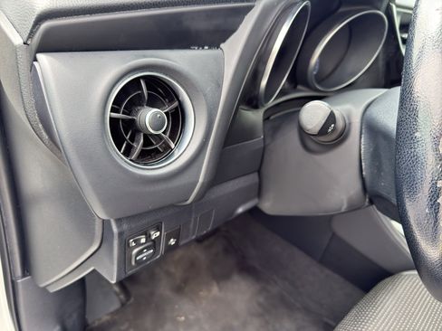 Used 2017 Toyota Corolla iM FWD image 14