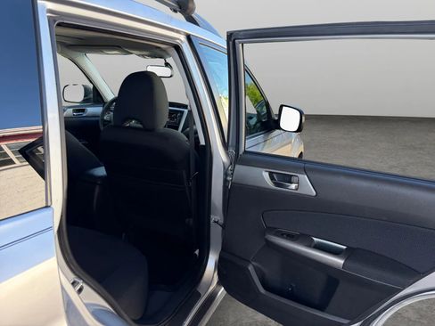 Used 2013 Subaru Forester 2.5X Premium AWD/4WD image 17