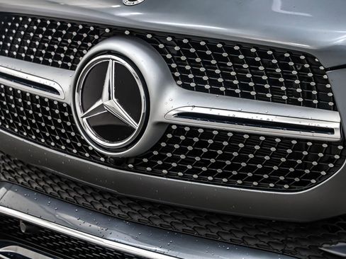 Used 2022 Mercedes-Benz GLE 450 4MATIC w/ Revised AMG Line Exterior image 13