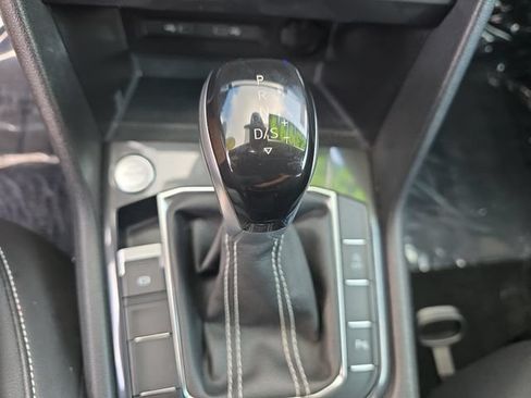 Used 2024 Volkswagen Tiguan SE R-Line FWD image 19