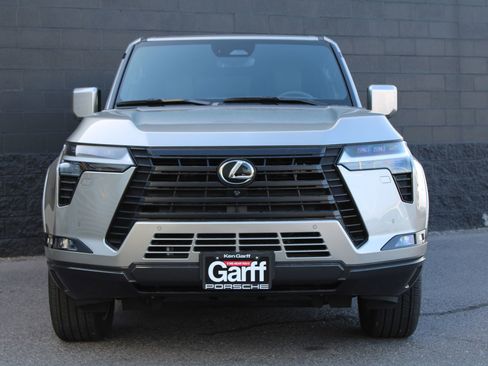 Used 2024 Lexus GX 550 GX 550 Premium+ image 2