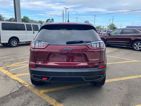 Used 2022 Jeep Cherokee Trailhawk w/ Sun, Sound & Nav Group AWD/4WD image 4