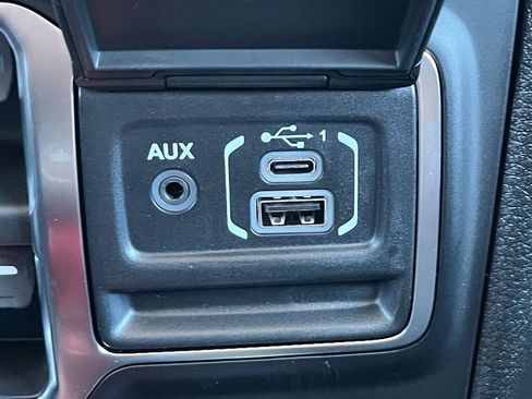 New 2026 Jeep Wrangler Unlimited Sahara AWD/4WD image 6