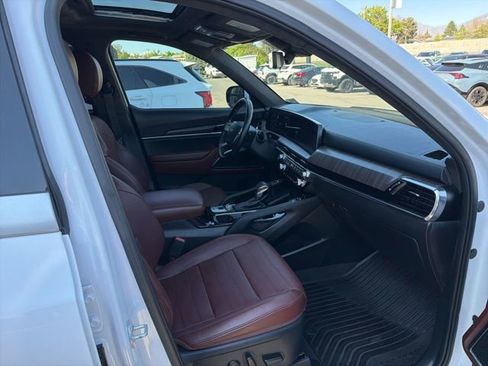 Certified 2024 Kia Telluride SX Prestige AWD/4WD image 36