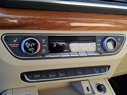 Certified 2023 Audi Q5 2.0T Premium Plus w/ Premium Plus Package image 16