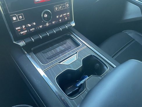 Used 2025 GMC Sierra EV Denali image 18