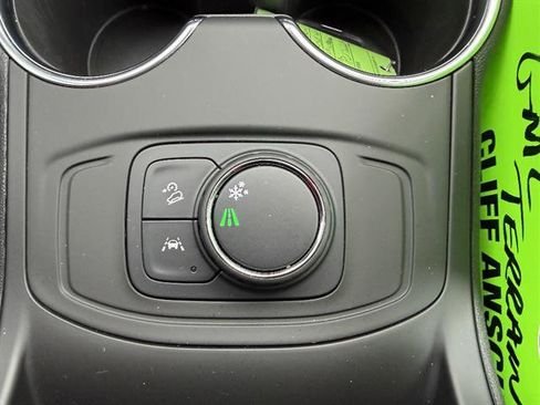 Used 2023 GMC Terrain SLE FWD image 35