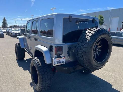 Used 2018 Jeep Wrangler Unlimited Sport S AWD/4WD image 7