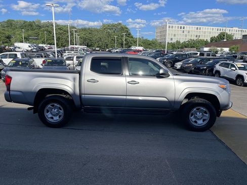 Used 2019 Toyota Tacoma SR w/ SR Convenience Package AWD/4WD image 7