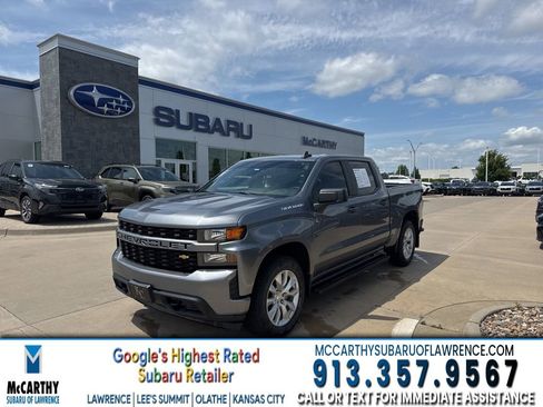 Used 2020 Chevrolet Silverado 1500 Custom w/ Custom Value Package AWD/4WD image 1