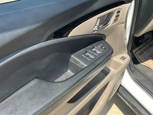 Used 2018 Honda Pilot Touring image 15