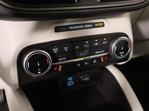 Used 2023 Ford Escape Active w/ Cold Weather Package FWD image 7