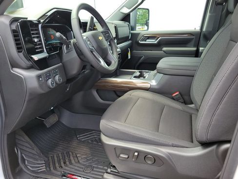 New 2025 Chevrolet Silverado 2500 LT w/ Safety Package AWD/4WD image 16