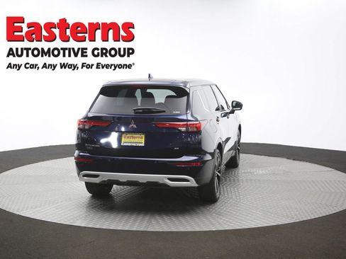 Used 2022 Mitsubishi Outlander SE AWD/4WD image 28