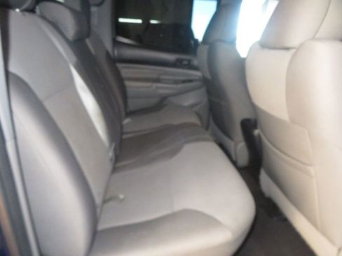 Used 2015 Toyota Tacoma PreRunner w/ TRD Off-Road Package image 29