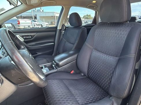 Used 2018 Nissan Altima 2.5 SV FWD image 14