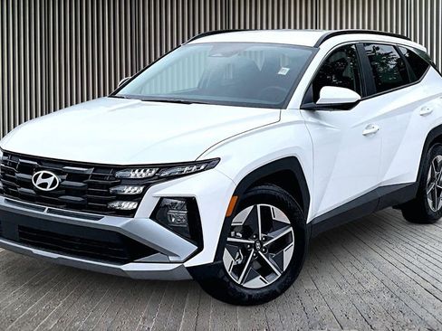 New 2026 Hyundai Tucson SEL FWD image 2