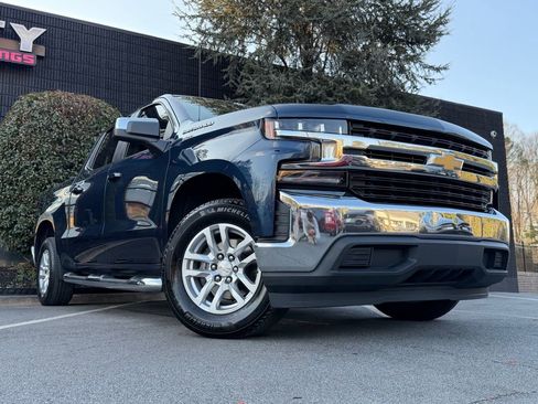 Used 2020 Chevrolet Silverado 1500 LT w/ All-Star Edition image 8