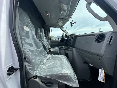 New 2024 Ford E-450 and Econoline 450 Super Duty w/ Power Windows & Locks Group image 27