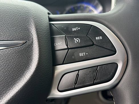 Used 2023 Chrysler Voyager LX FWD image 18