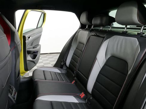 Certified 2022 Volkswagen GTI Autobahn image 18