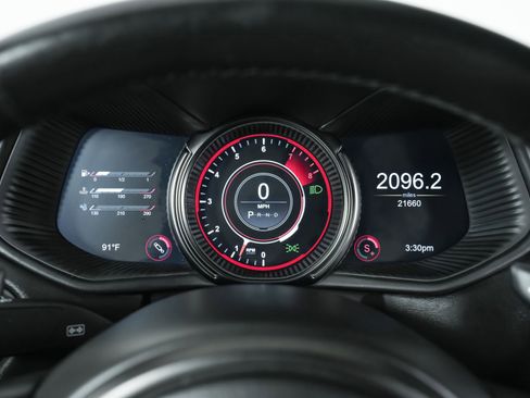 Used 2019 Aston Martin DB11 Coupe RWD image 18