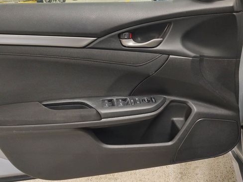 Used 2018 Honda Civic EX image 15
