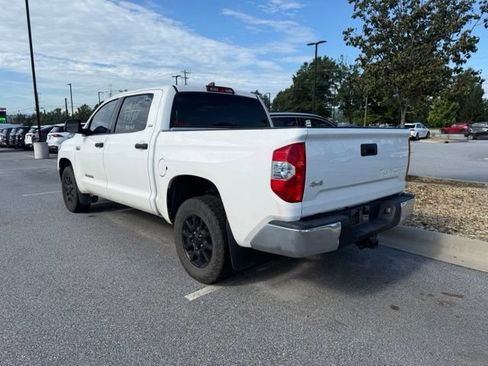 Used 2021 Toyota Tundra SR5 w/ SR5 Upgrade Package AWD/4WD image 5