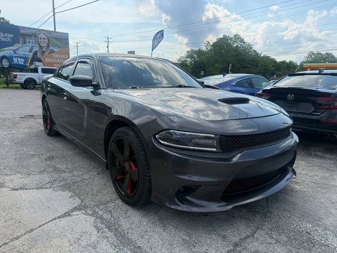 Used 2017 Dodge Charger R/T RWD image 7