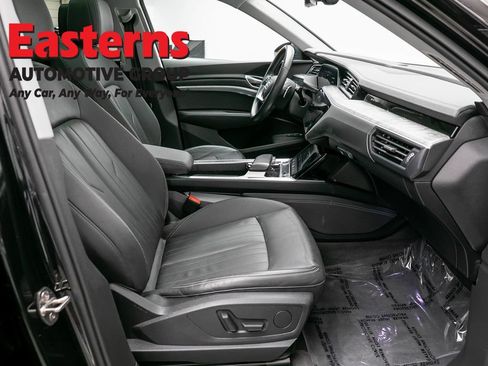 Used 2021 Audi e-tron Premium w/ Convenience Plus Package AWD/4WD image 26